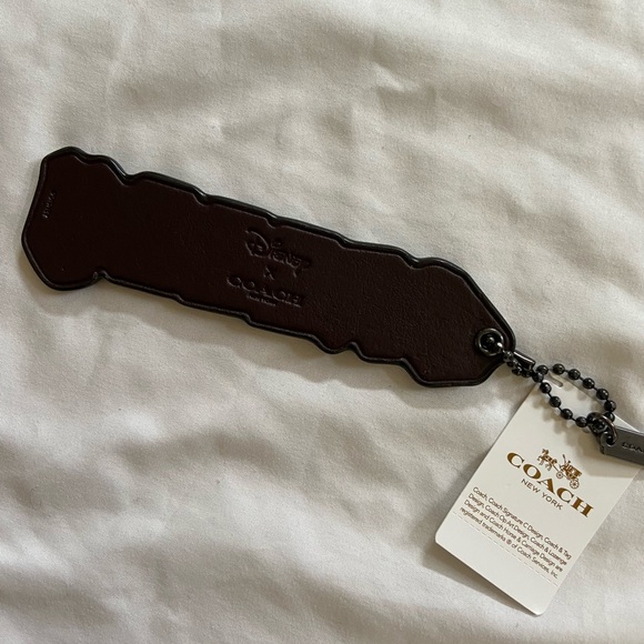 Coach Disney Seven Dwarfs Sneezy Keychain - Picture 6 of 11